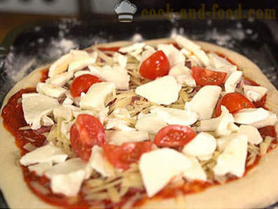 Pizza s klobásou - nejjednodušší recept