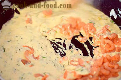 Fettuccine těstoviny s krevetami ve smetaně