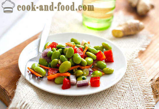 Lehká jarní salát z fazolí a zeleniny