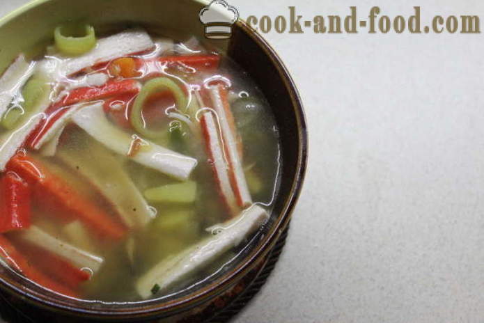 Polévka s krabí tyčinky a zelenina - Jak vařit s krabí tyčinky, krok za krokem recept fotografiemi m