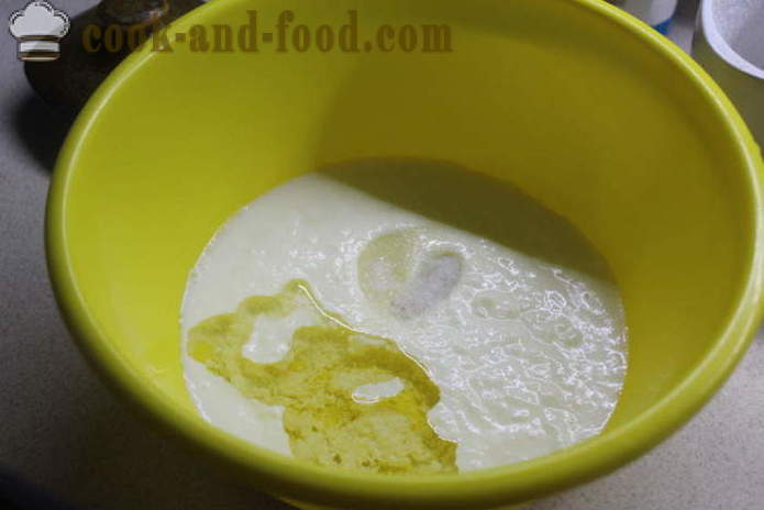 Prasata v přikrývky na jogurt a kvasinky - jak vařit párky v rohlíku v pečivu v troubě, s krok za krokem recept fotografiích