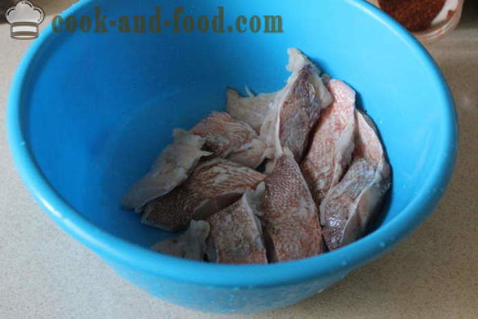 Ryby marinované v octu s cibulí a jalovce - jak vařit Ryby doma krok za krokem recept fotografiích