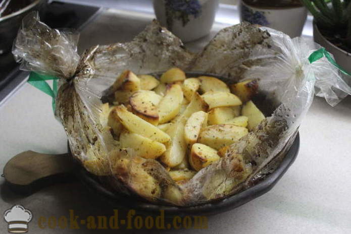 Zapečené brambory s medem a hořčicí v troubě - jako lahodný vařit brambory v díře, krok za krokem recept s Phot