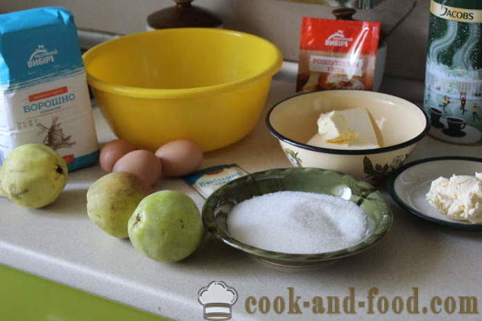 Hruškový koláč těsta - jak se peče dort s hruškami, pudinku a suflé v troubě, se krok za krokem recept fotografiích