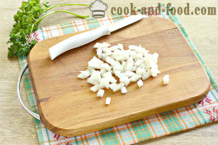 Brambory s houbami na smetaně - jak vařit houby s bramborami a zakysanou smetanou na pánvi s krok za krokem recept fotografiích