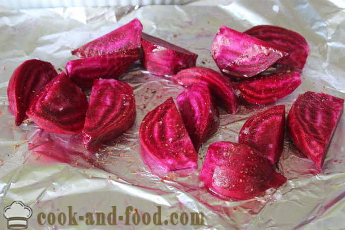 Salát z červené řepy se sušenými švestkami - jak připravit salát z červené řepy pečené v troubě a sušené švestky, krok za krokem recept fotografiích