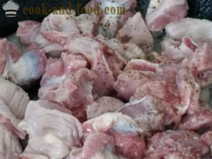Dušené kuřecí žaludky na pánvi - jak vařit lahodné kuřecí žaludky krok za krokem recept fotografiích