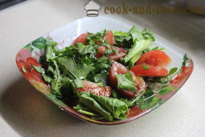 Lahodný salát s rukolou a rajčaty - jak připravit salát z rukoly, krok za krokem recept fotografiích