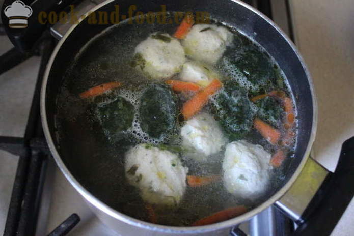 Špenátová polévka se smetanou a knedlíkem - jak vařit polévku s špenát zmrazený, krok za krokem recept fotografiích