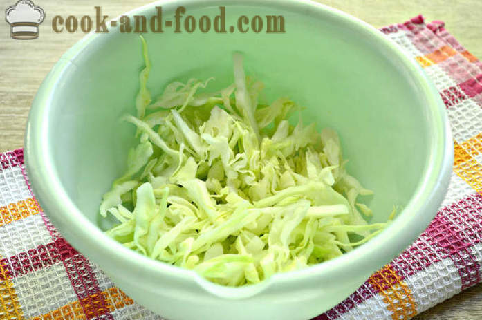 Krok za krokem foto recept lahodné salát z čerstvého zelí a mrkev - jak vařit lahodný salát z mladého zelí a mrkev