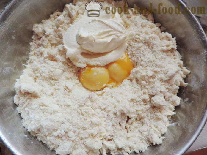 Sušenka kynuté těsto na koláč, koláče, pečivo nebo bagety - jak dělat písku kynutého těsta, krok za krokem recept fotografiích