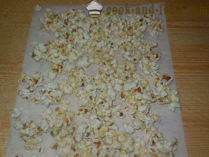 Slané a sladké popcorn v pánvi - jak dělat popcorn doma správně krok za krokem recept fotografiích