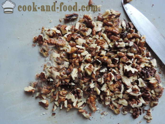Borůvkový koláč s ořechy - Jak se dělá borůvkový koláč s ořechy a kakao, se krok za krokem recept fotografiích