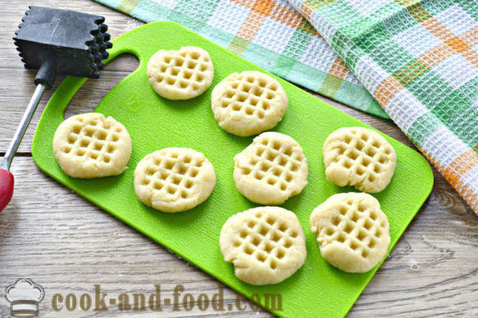 Jednoduché sušenky šlehané v pánvi - smažit jako sušenky v pánvi, krok za krokem recept fotografiích