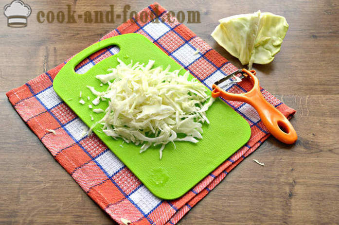 Salát z daikon ředkviček a mrkve, jablka a zelí - jak připravit salát z daikon ředkviček s máslem, se krok za krokem recept fotografiích