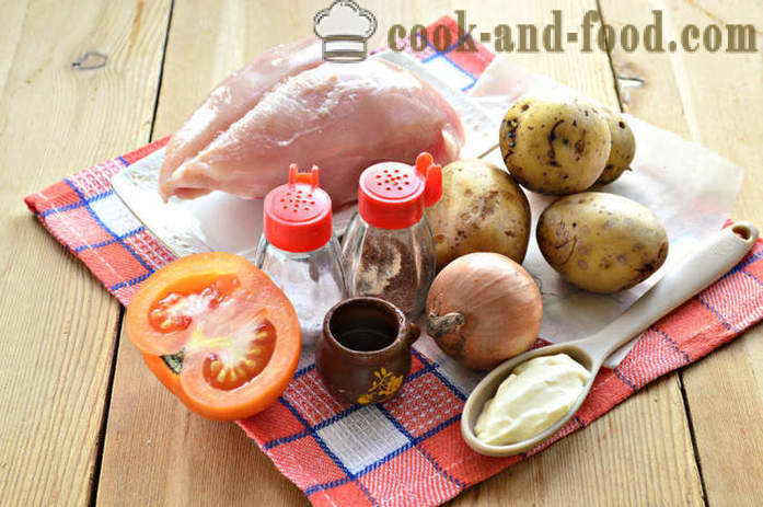 Zapečené brambory s kuřecím masem a rajčaty - jak se peče kuře v troubě s bramborami, krok za krokem recept fotografiích