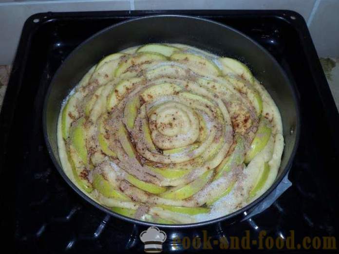 Kvasnice jablečný koláč Rose - jak vařit jablečný koláč s těsta ve tvaru růže, krok za krokem recept fotografiích