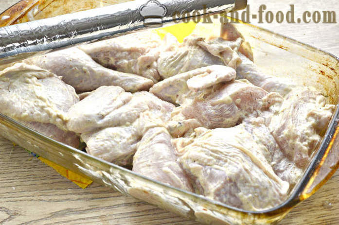 Kuřecí kousky v troubě - jako pečené kuře v majonéze, krok za krokem recept fotografiích