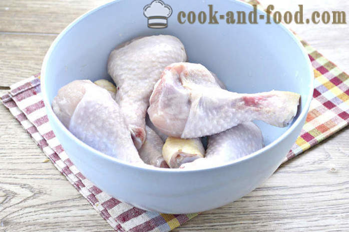 Lahodné kuřecí paličky v troubě - jako lahodné pečené kuřecí stehno, krok za krokem recept fotografiích