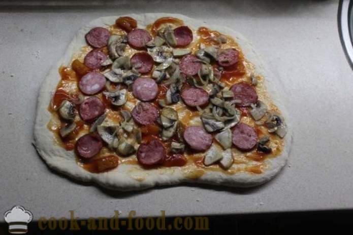 Stromboli - pizza role kynutého těsta, jak udělat pizzu v roli, krok za krokem recept fotografiích