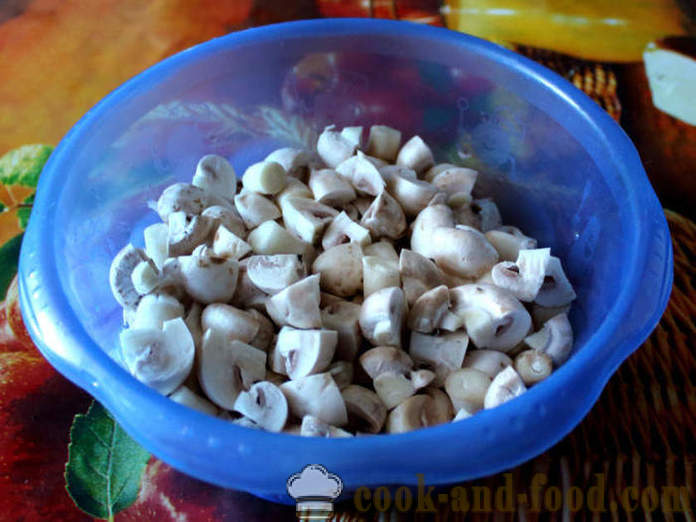 Brambory zapečené v troubě houby - jako jsou pečené brambory s houbami, krok za krokem recept fotografiích