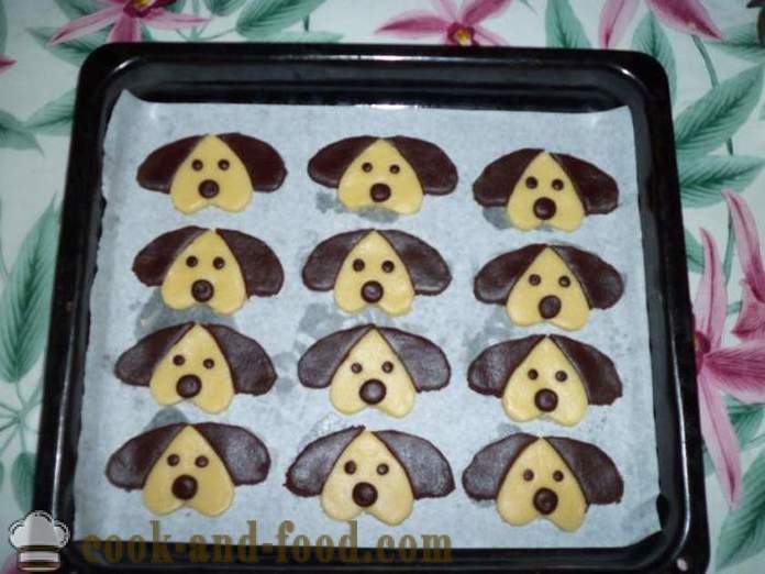 Vánoční cukroví cookie v podobě psů - jak se peče cukroví ve tvaru psa na Silvestra, krok za krokem recept fotografiích
