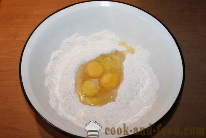 Kuřecí nudlová polévka doma - jak vařit polévku s domácími nudlemi krok za krokem recept fotografiích
