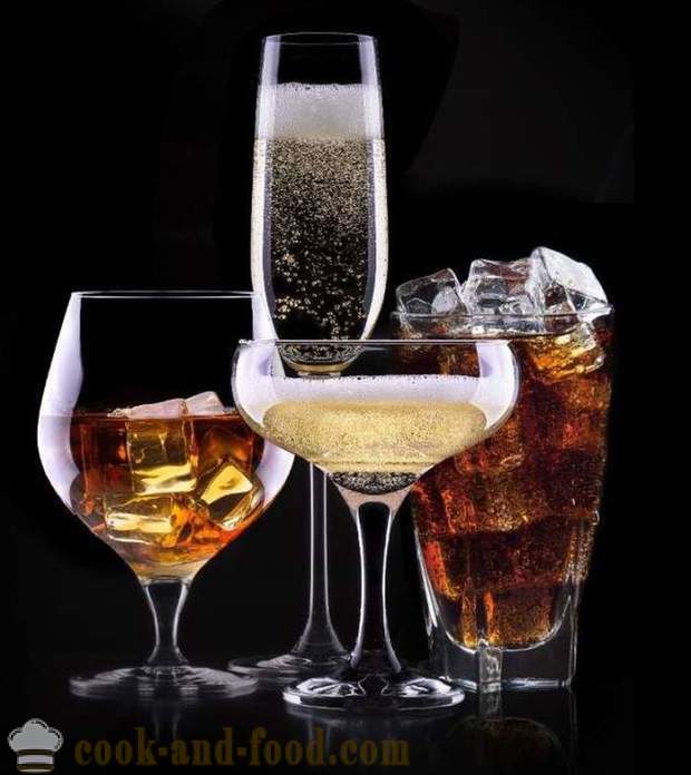 Vánoční koktejly a nápoje v 2018 Rok Psa - jaké nápoje dát na Nový rok stolu v roce 2018, alkoholických i nealkoholických receptů