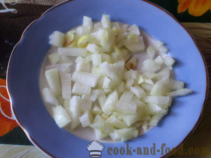 Lilek salát s cibulí a majonézou - stejně jako potěr lilek s majonézou, krok za krokem recept fotografiích