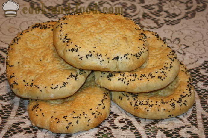 Kvasnice dort v troubě patyr - jak vařit uzbeckou chleba doma, krok za krokem recept fotografiích