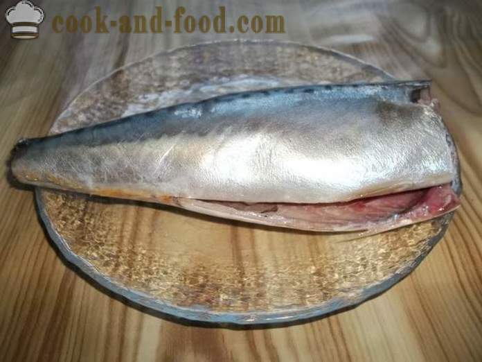 Makrela pečené v alobalu v troubě - jak vařit makrela ve fólii, se krok za krokem recept fotografiích