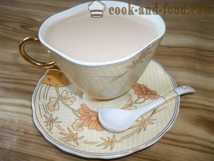 Classic masala čaj s mlékem a kořením - jak se dělá čaj, chai s mlékem, krok za krokem recept fotografiích