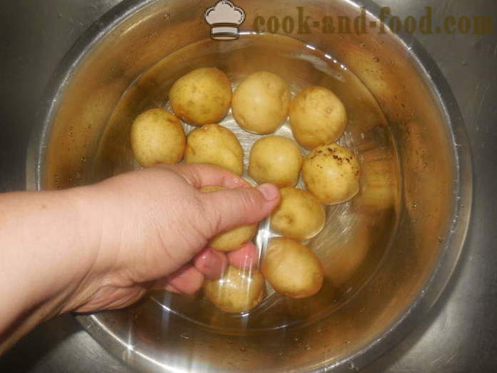 Třísky z brambor v pánvi - jak se bramborové lupínky od domu krok za krokem recept fotografiích