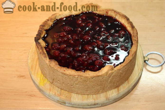 Písek Cherry Pie - jak se peče dort s třešní v troubě, se krok za krokem recept fotografiích