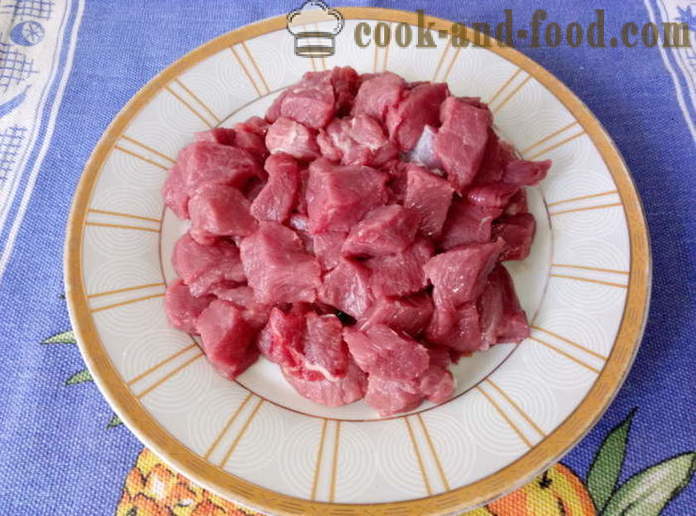 Hovězí maso v hrnci v troubě - jak uhasit hovězí maso v hrnci s krok za krokem recept fotografiích