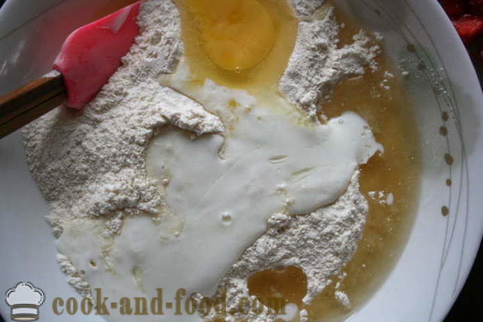 Domácí vdolky na jogurt s jahodami - jak vařit vdolky v silikonových forem, krok za krokem recept fotografiích