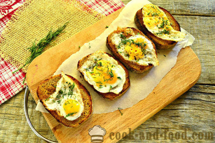 Francouzský toast s vajíčkem a zeleninou na pánvi - jak dělat přípitek s vejci k snídani, krok za krokem recept fotografiích