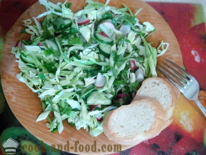 Nejchutnější salát s rukolou a zeleniny - jak připravit salát z rukoly, krok za krokem recept fotografiích