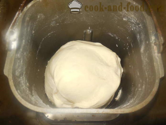 Jednoduchý recept na domácí chleba na rajčatovou marinádou - jak se peče chléb v pekárně doma, krok za krokem recept fotografiích