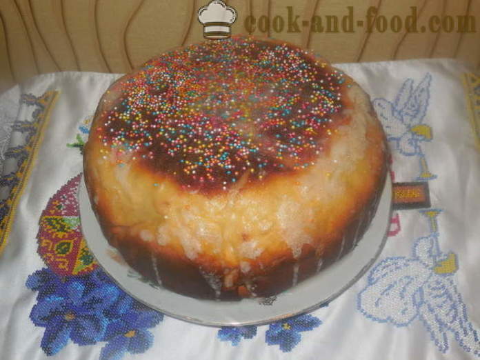 Jednoduché multivarka velikonoční dort s krémem a rozpuštěným mlékem - jak se peče dort v multivarka, krok za krokem dort jednoduchý recept a fotografií
