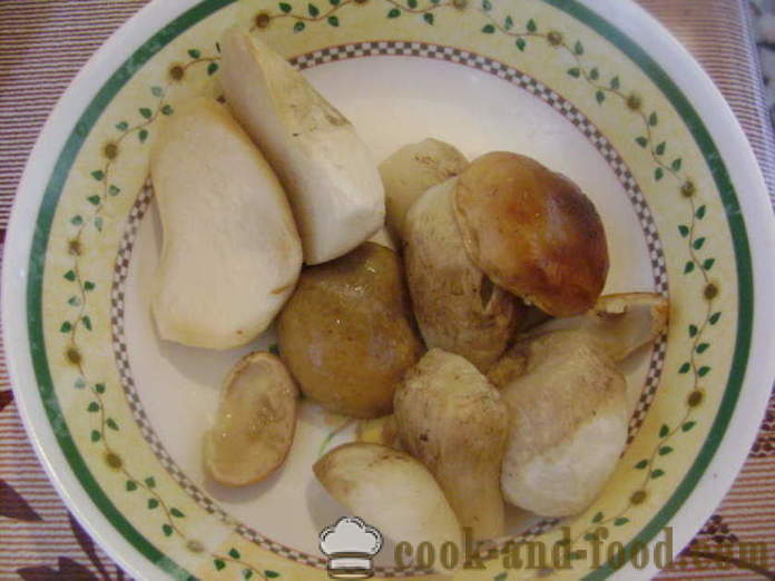 Brambory pečené v troubě s houbami a zakysanou smetanou - Jak lahodný pečené brambory v troubě, s krok za krokem recept fotografiích