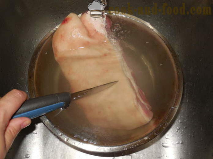 Ovar podcherevka srolovat rukávu - jak vařit lahodný bochník vepřové pobřišnice, krok za krokem recept fotografiích