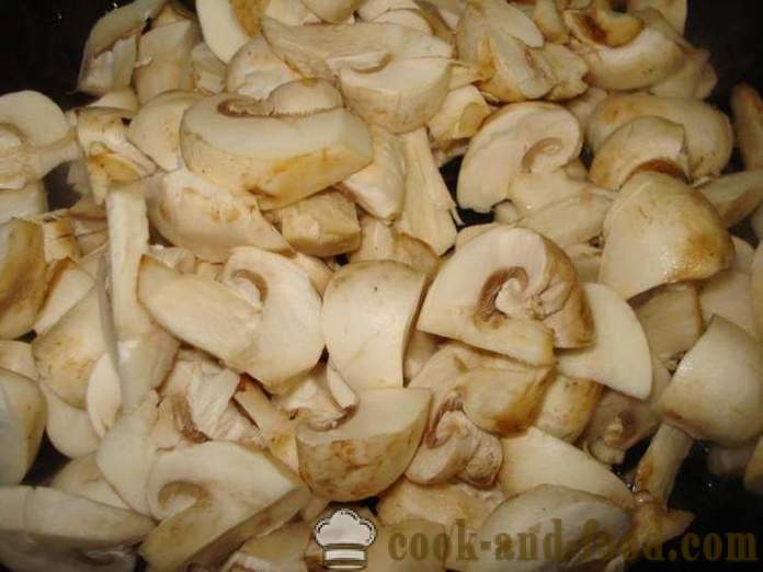 Čerstvé houby smažené na pánvi - jak vařit smažené žampiony, krok za krokem recept fotografiích