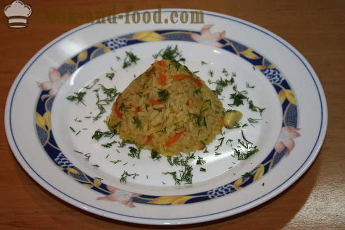 Delicious příkrm rýže s mrkví, cibulí a česnekem - jak vařit lahodný příkrm rýže, krok za krokem recept fotografiích