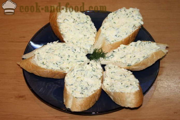 Židovská předkrm z taveného sýru s česnekem - jak se židovský předkrm s česnekem, krok za krokem recept fotografiích