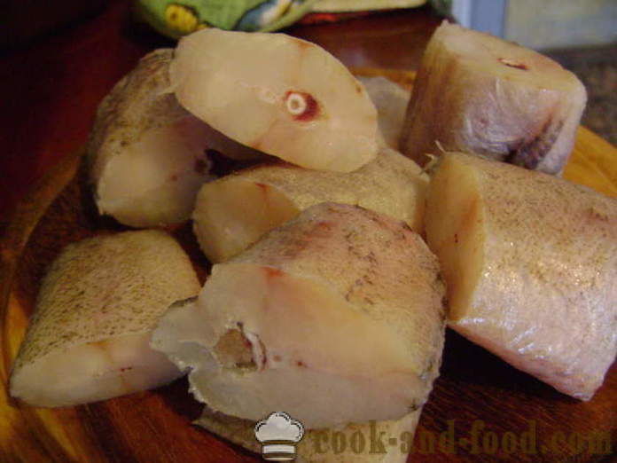 Lahodný recept brotoly dušené s cibulí a zeleninou - vaření brotola ryby s majonézou, krok za krokem recept fotografiích