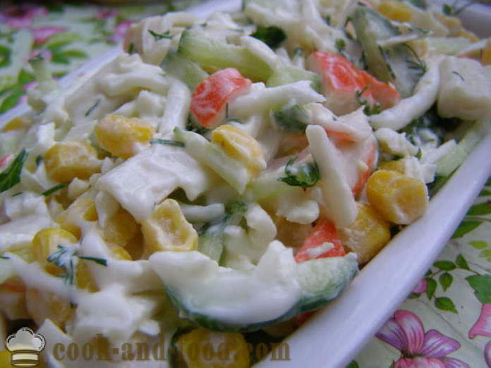 Delicious krabí salát s kukuřicí a vejce - jak vařit krabí salát s kukuřice rychlé a chutné, s krok za krokem recept fotografiích