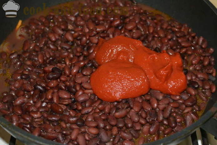 Lobio z červených fazolí s mrkví a lukom- jak vařit lobio červených fazolí, krok za krokem recept fotografiích