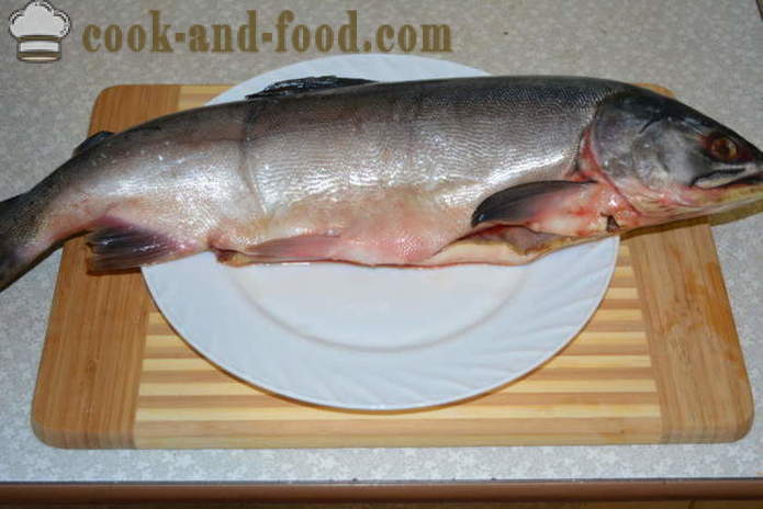 Losos slaný jako atlantského lososa - jak lahodný nálev růžový losos doma, krok za krokem recept fotografiích