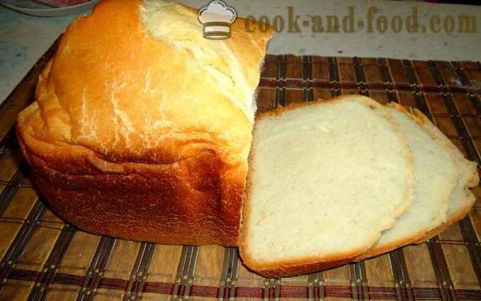 Jednoduché domácí chléb v pekárně - jak se peče chléb v pekárně doma, krok za krokem recept fotografiích